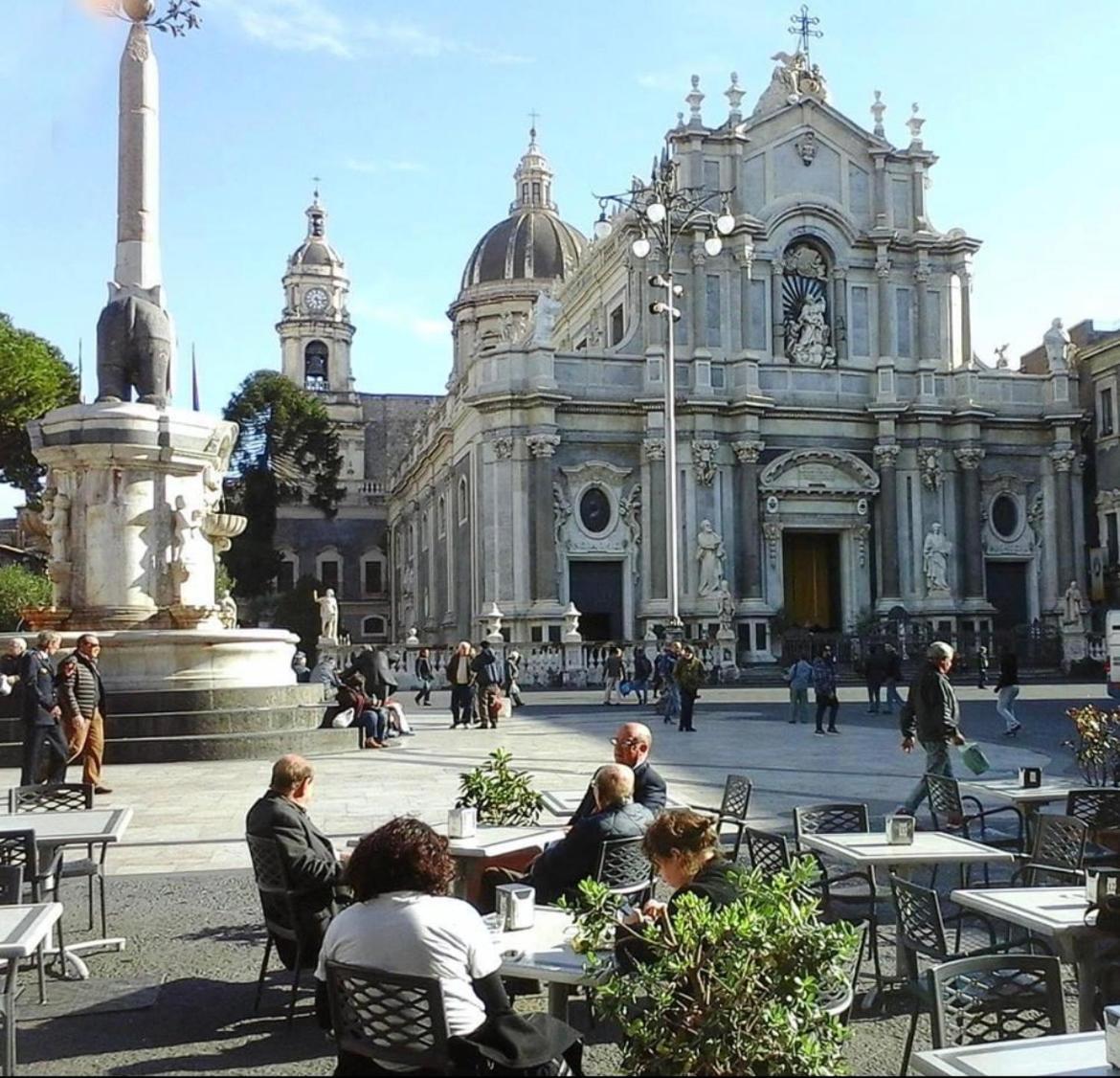 Central House Catania Historic Center מראה חיצוני תמונה